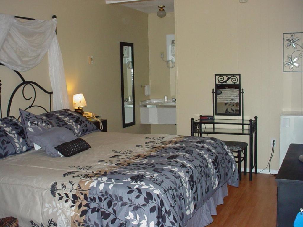 Blue Moon Motel Niagara Falls Room photo